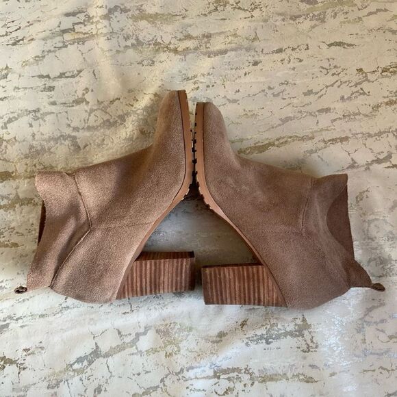 Crown Vintage Suede Darcie Heeled Ankle Boots - Picture 9 of 16